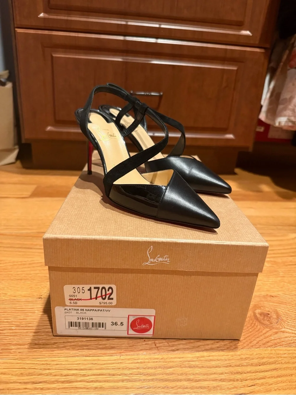 Christian Louboutin Black Pointed-Toe Slingback Heels - Picture 3 of 4